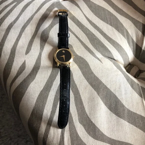 Movado | Accessories | Vintage Movado Museum 87 E4 863 Gold  display picture 3